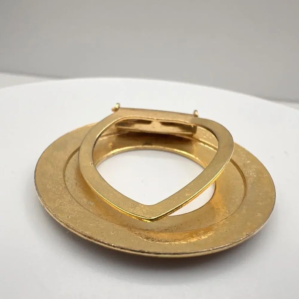 Vintage 80s 90s Lieba USA Gold Tone Textured Round Scarf Clip Accessory Fashion